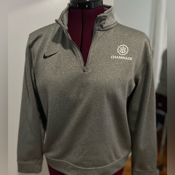 Nike Dri Fit Sweatshirt Chaminade Size Large - Picture 1 of 3